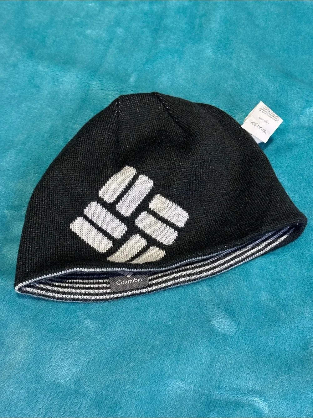 NWOT Columbia Reversible Beanie - Size Youth O/S